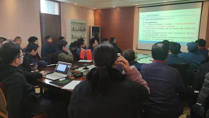 为确保现场确认顺利进行，考生需提前准备好以下材料：